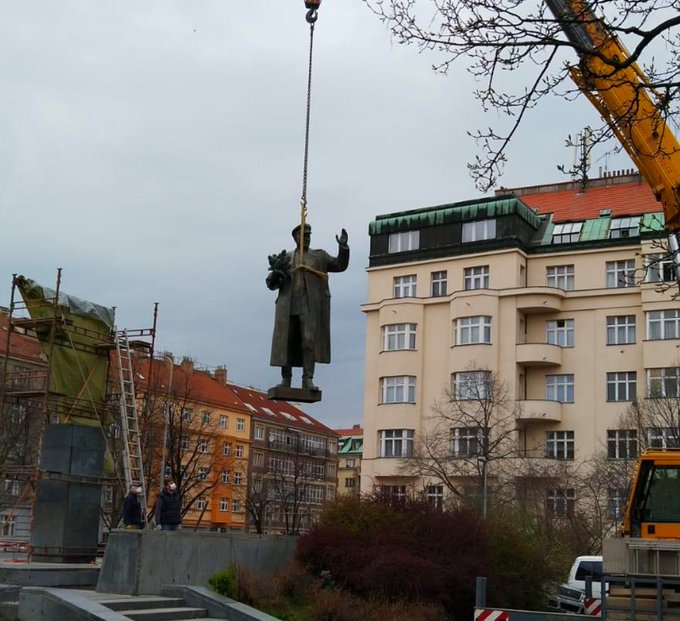 Praga s-a descotorisit de încă un mareșal sovietic. Reacția Moscovei