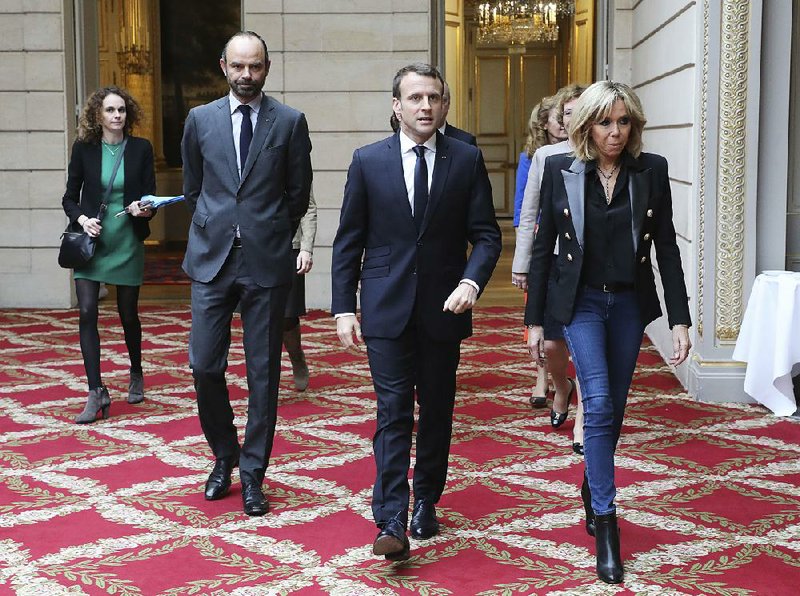 “Marele manipulator” Macron se pregătește să se debaraseze de principalul colaborator?