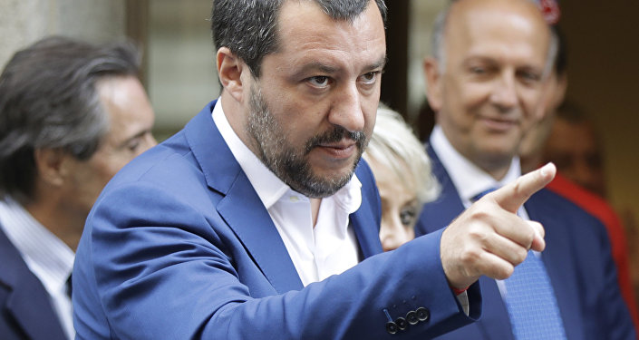 La Festa în Sicilia! Salvini își sărbătorește intrarea în boxa acuzaților cu un „festival al libertății”