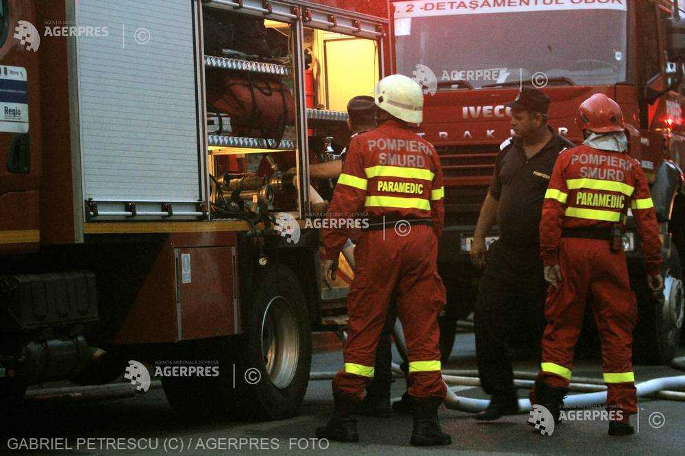 Alertă la Iași. Explozie urmată de incendiu la un bloc cu 10 etaje