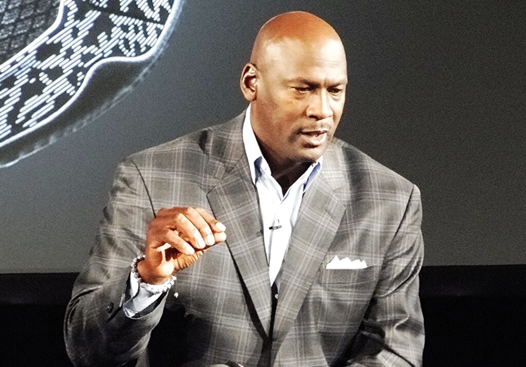 Pandemia a subțiat averea lui Michael Jordan. Americanul a pierdut 500 milioane de dolari