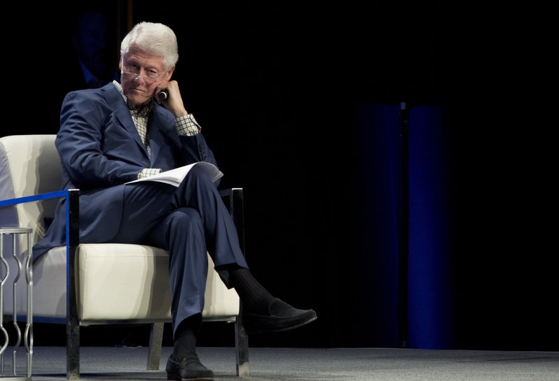 Încă o afacere amoroasă pentru Bill Clinton: Femeia dispărută a lui Epstein