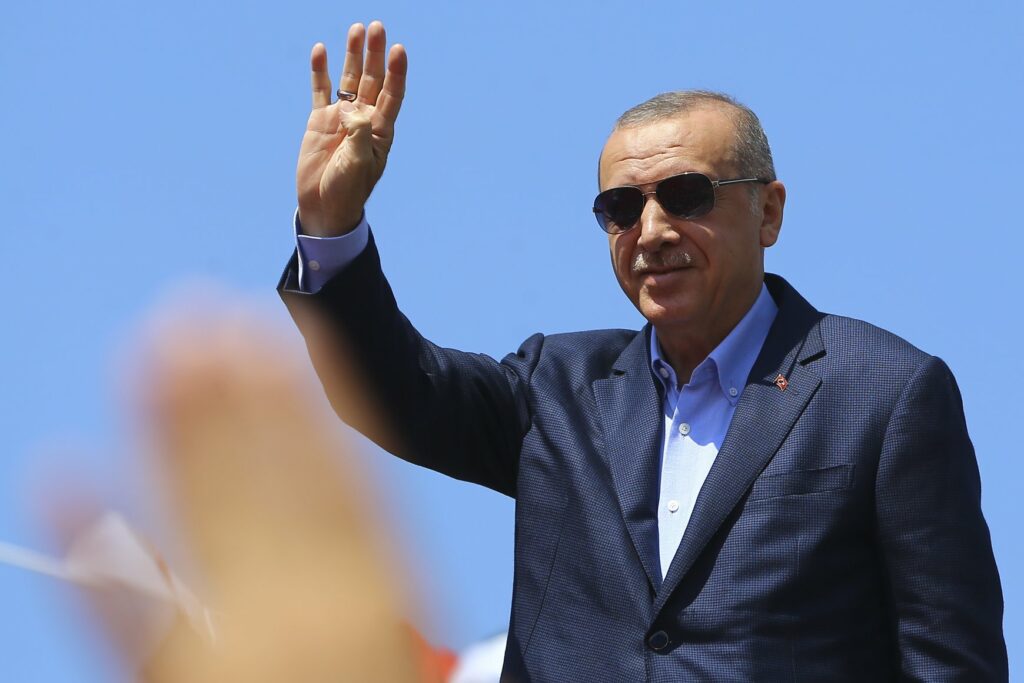 Erdogan deschide Turcia pentru turiști. Iașmacul rămâne. 1003 animale vor fi sacrificate