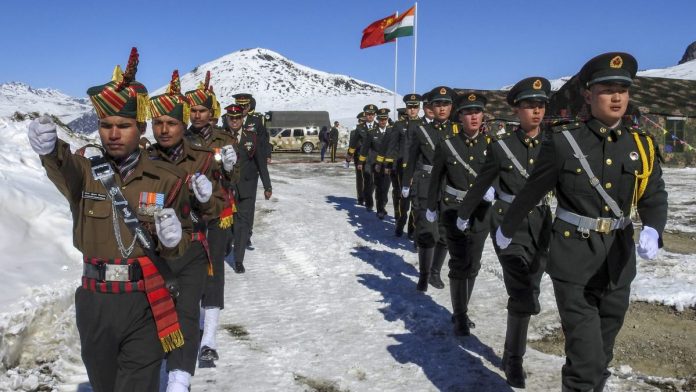 India acționează pentru a-și întări granița după ciocnirile cu China din Himalaya