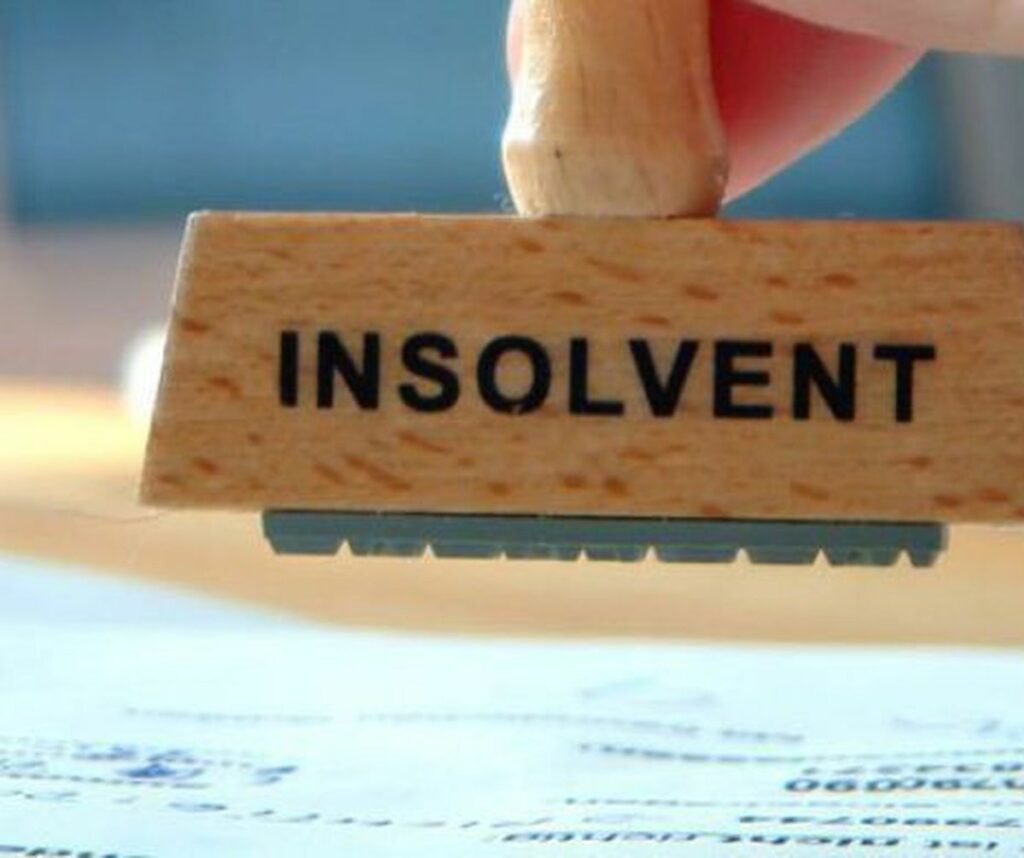 Atenție, se schimbă Legea insolvenței! Modificări și beneficii pentru companii