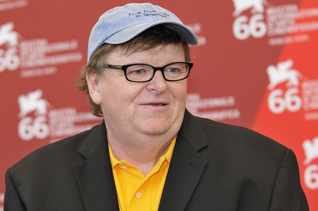 Verzii sunt roșii de furie: „Planeta Oamenilor” a lui Michael Moore a trecut de 7 milioane de vizualizări