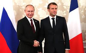 Emmanuel Macron, optimist după o videoconferință cu Putin