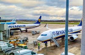 Ce vrea să facă Ryanair? Românii din străinătate trebuie s-o afle rapid! Alertă