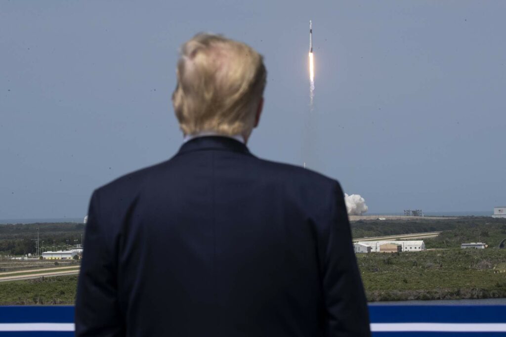 Rușii ironizează „isteria” lui Trump după lansarea SpaceX