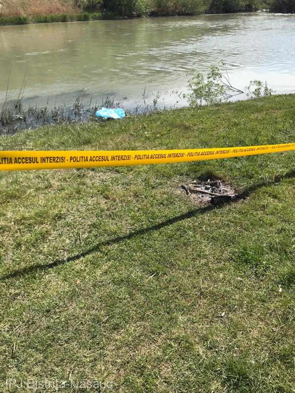 Alertă în Bistrița-Năsăud. Un bărbat a fost găsit mort în apele râului Șieu
