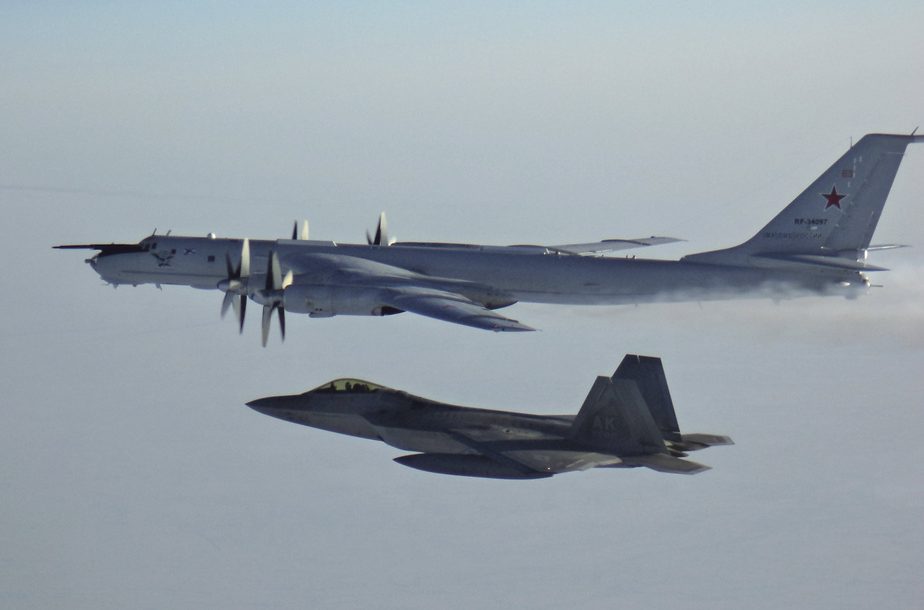 Un nou incident între SUA şi Rusia!  Avioane ruseşti, interceptate în Alaska. VIDEO 