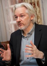Washingtonul  extinde acuzațiile împotriva lui Assange