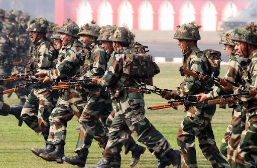 Ce arme s-au folosit în lupta dintre China și India. 20 de soldați și-au pierdut viața