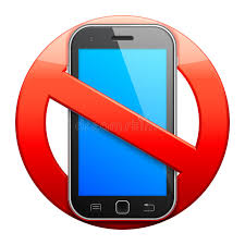 Proiect de lege controversat. Telefoanele mobile, interzise pietonilor!