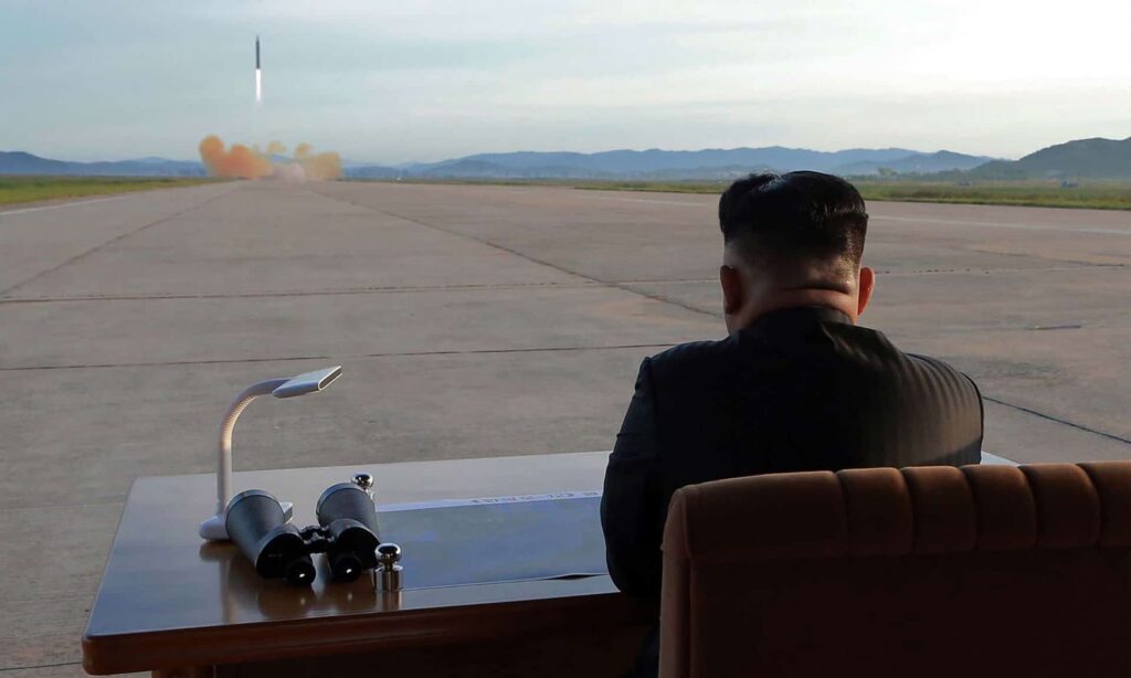 Kim construiește două submarine. Unul poate lansa rachete balistice