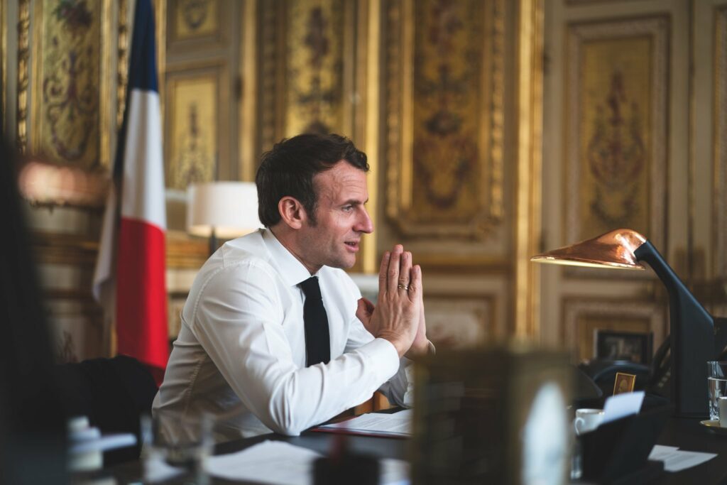 Fiscul lui Macron a pus gând rău companiilor care au profitat de criză
