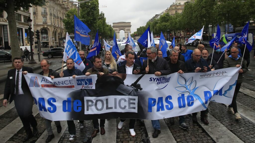 Revolta polițiștilor de la „Școala de Balet și Bune Maniere” a lui Macron