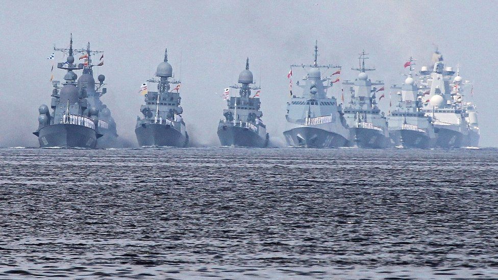 Parade fabuloase de Ziua Marinei în Rusia. Putin se laudă cu arme hipersonice!