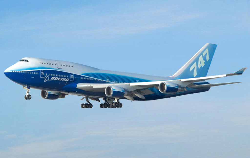 Boeing trimite la cimitir legendarul Jumbo Jet
