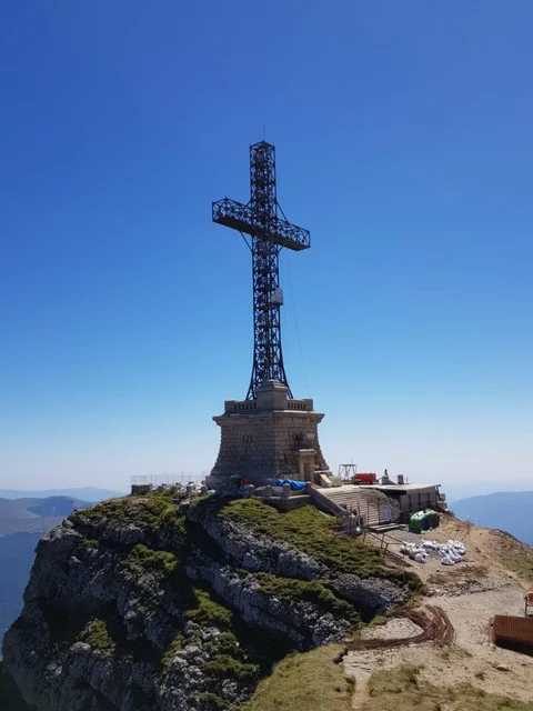 Înălțarea Sfintei Cruci - semnificații istorice și spirituale