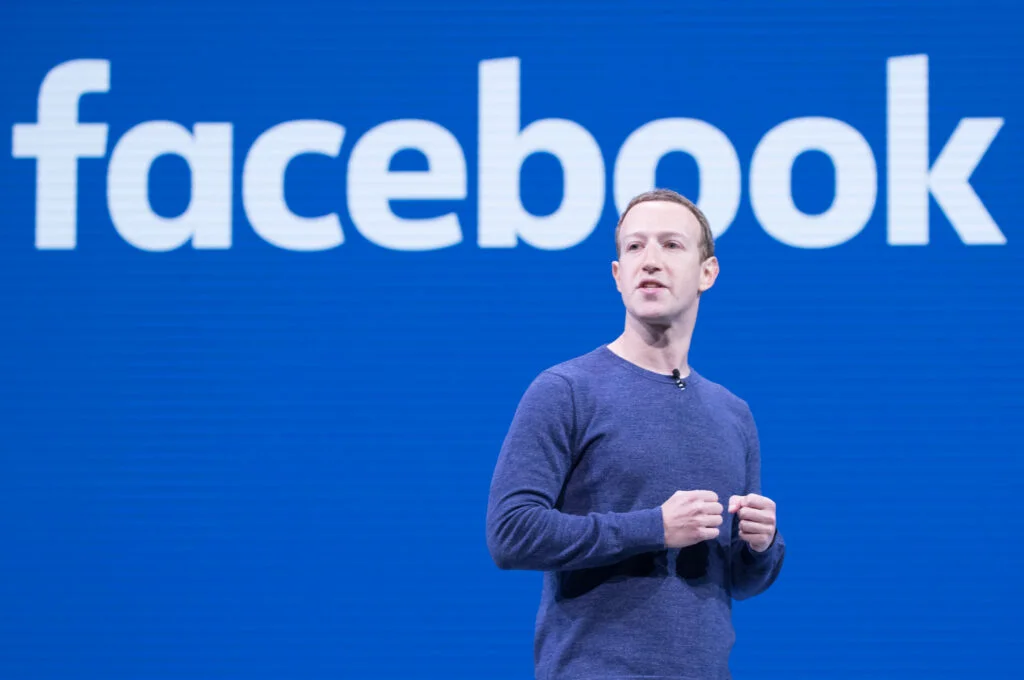 Facebook, lovitură decisivă pentru Trump. Zuckerberg schimbări majore în platformă