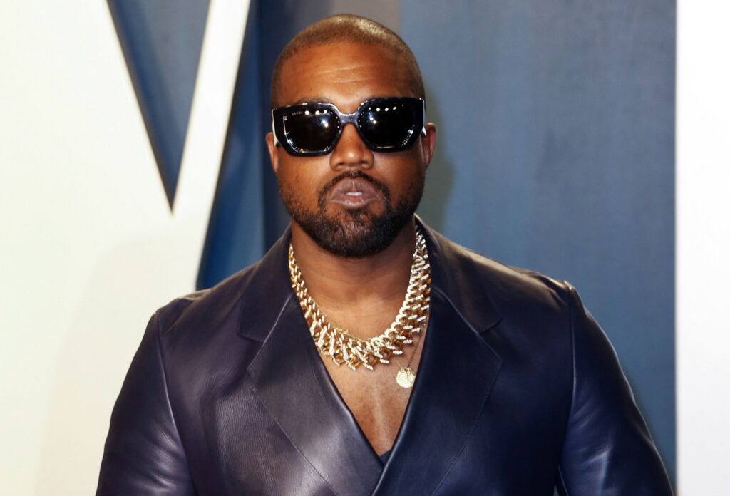 Suspendat că a postat semne interzise pe Twiter, lui Kanye West i s-a reactivat contul