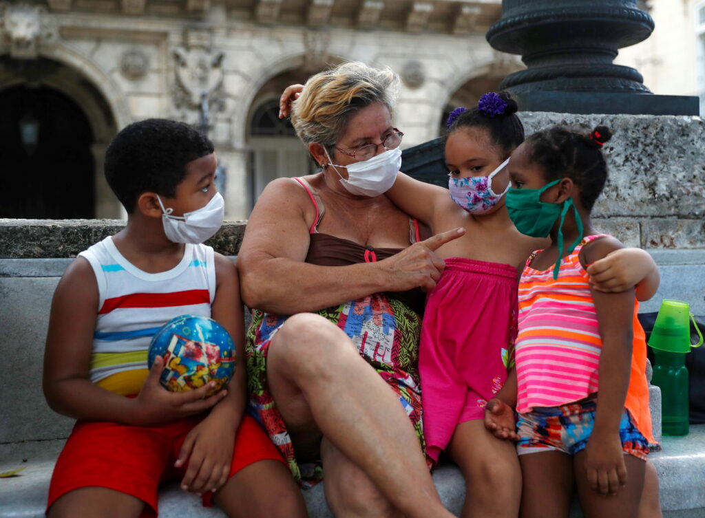 Hasta Siempre, Comandante. Cuba pune masca pe țară, inclusiv copiilor