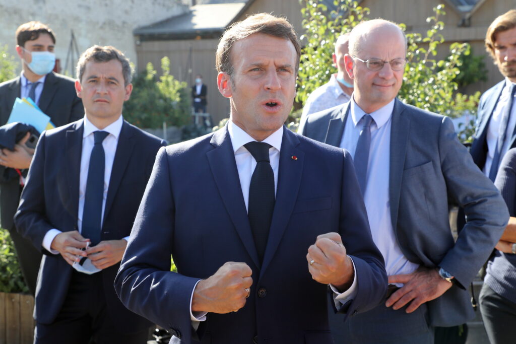 Dispozitiv de securitate uriaș pentru vizita lui Macron la locul atentatului islamist