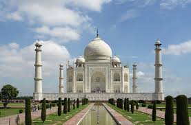Covid-19. Record de noi cazuri în India. Taj Mahal, închis