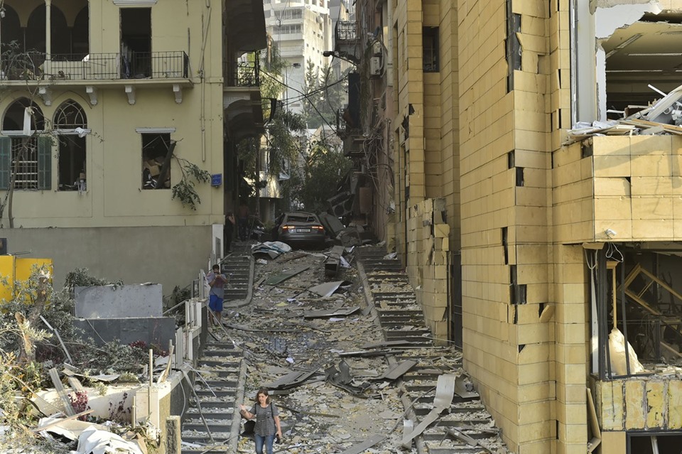 Ce se întâmplă cu românii din Beirut, după exploziile devastatoare. Anunțul făcut de MAE