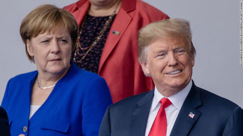 Mărul otrăvit al lui Trump: retragerea trupelor sale din Germania, un cadou pentru țarul Putin?
