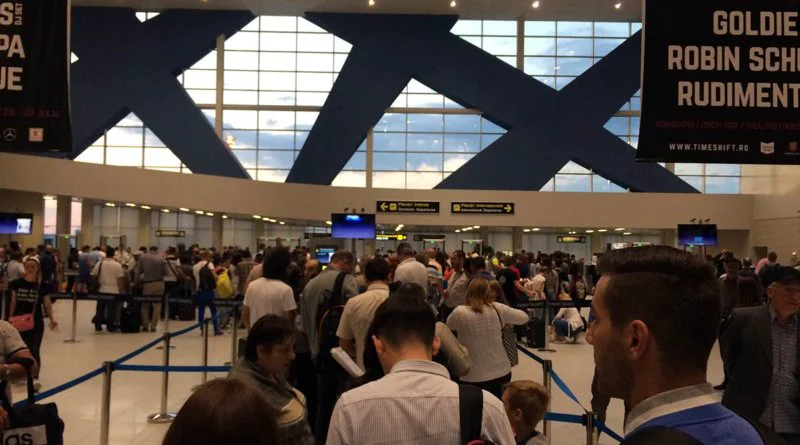 Scandal uriaș în aeroportul „Henri Coandă”. Sute de pasageri disperați