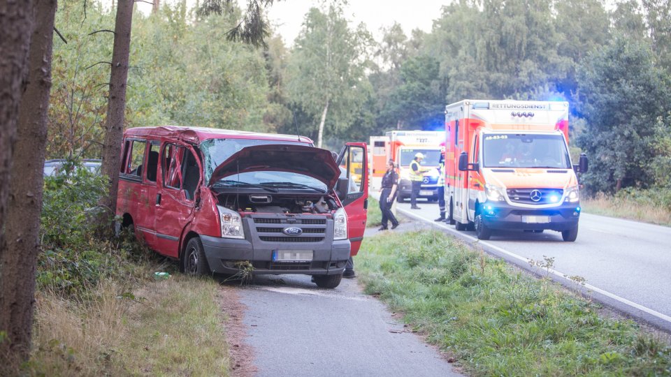 Germania: Microbuz cu români, implicat într-un accident auto grav! Medicii, agresați de rudele victimelor