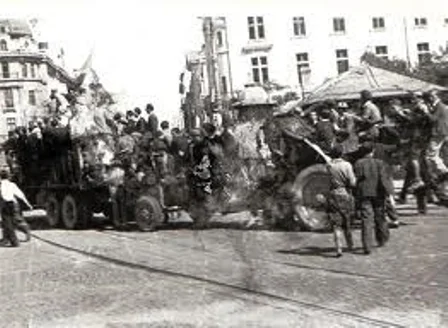 Armata Roșie, în frunte cu un cal și o vacă, „eliberează” Bucureștiul. O întâmpină Coposu, pe 28 august 1944