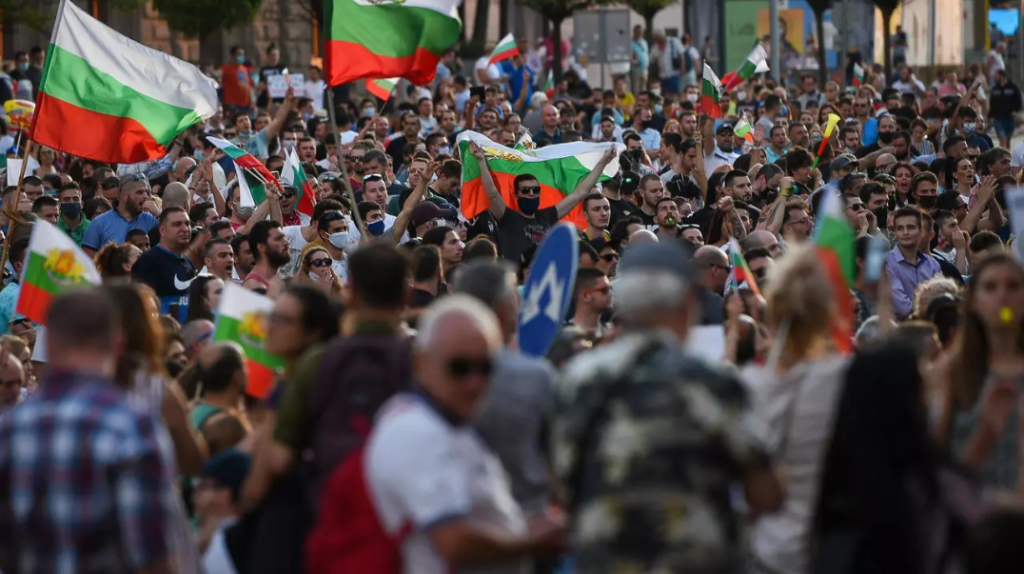 Bulgaria - Manifestanții au aruncat cu pește în clădirea Guvernului