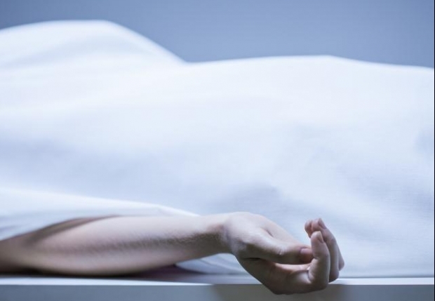 Minune la morgă. O femeie de 20 de ani s-a trezit după ce a fost declarată moartă