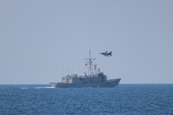Criză în Mediterana. Erdogan anunță manevre navale cu muniție reală