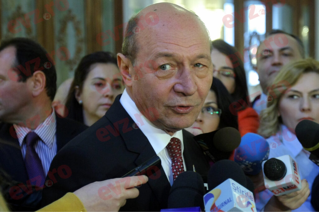 Băsescu nu l-a iertat până la urmă! Demisie grea în PMP. S-a decis la vârf