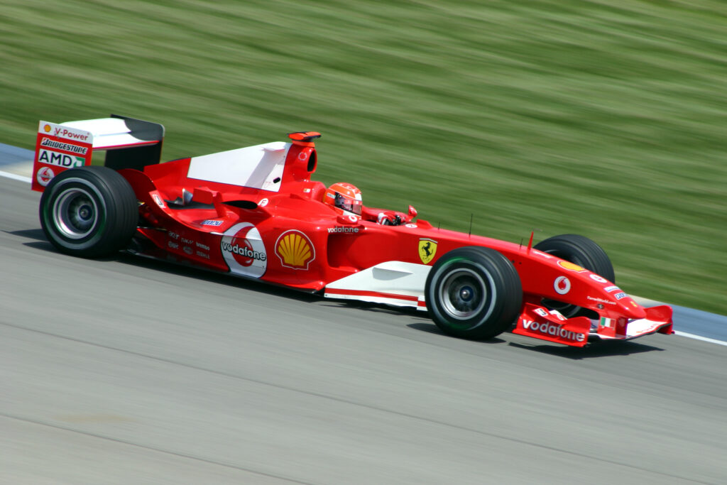 Incredibil! Schumacher, din nou pe circuitul de Formula 1, din nou pe Ferarri