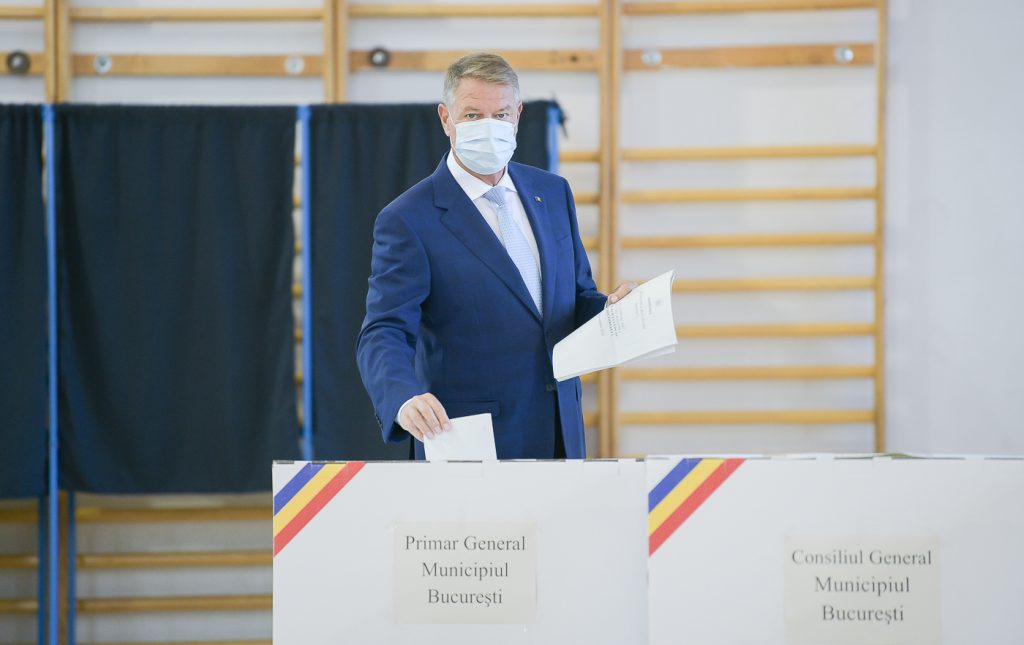 Alegeri locale 2020. Klaus Iohannis a mers singur la vot. Mesajul președintelui