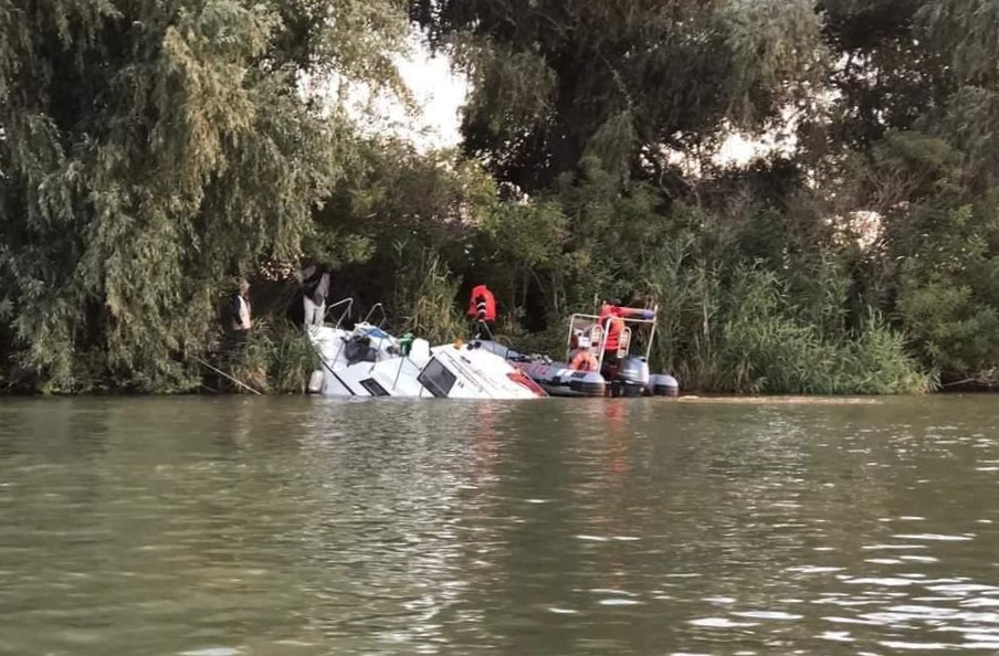 Alertă în Delta Dunării. Turist dispărut în accident naval