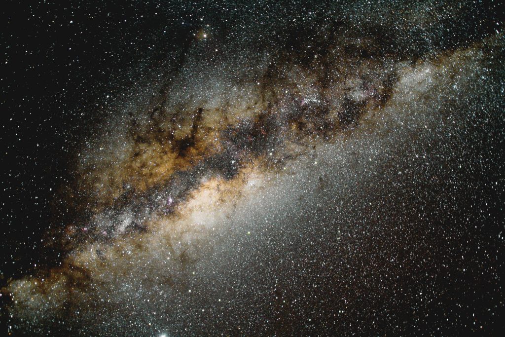 Calea Lactee va absorbi Săgetătorul și Andromeda