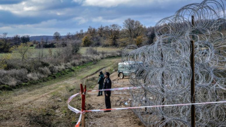 Ungurii se baricadează de teama imigranților! Vor face gard și la granița cu România?