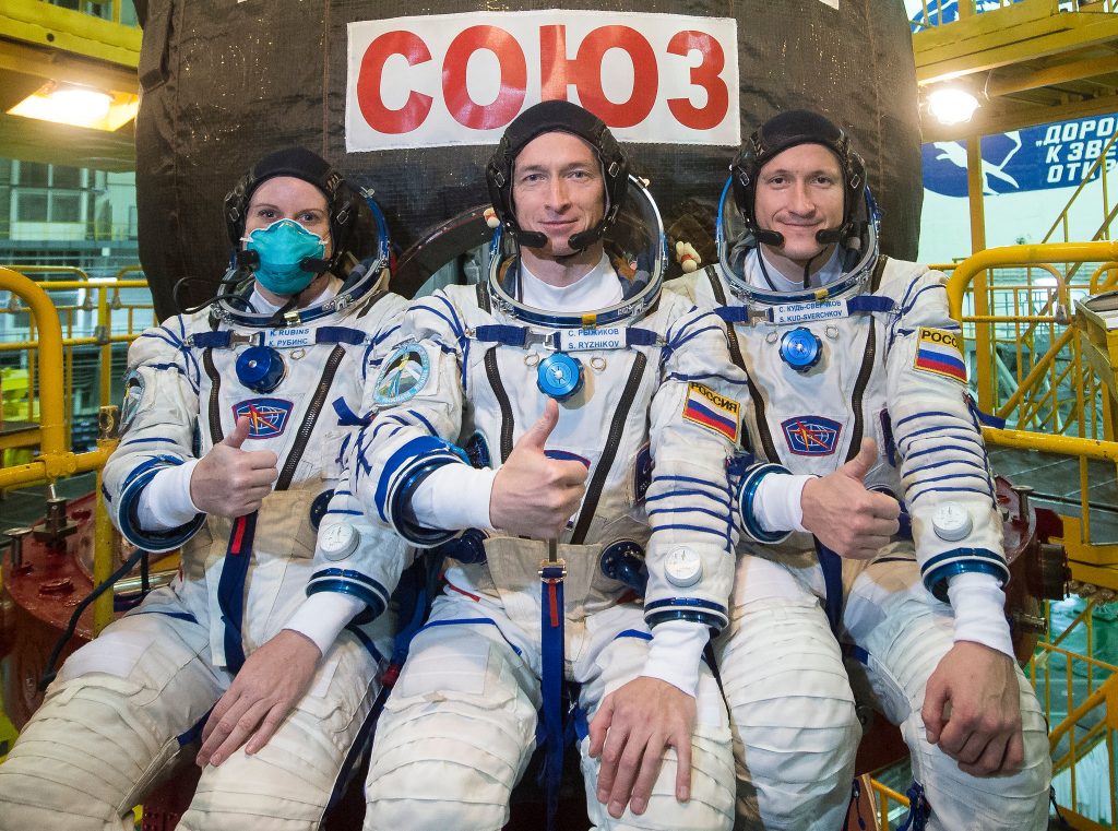 Doi ruși și o americană au ajuns pe Stația Spațială Internațională