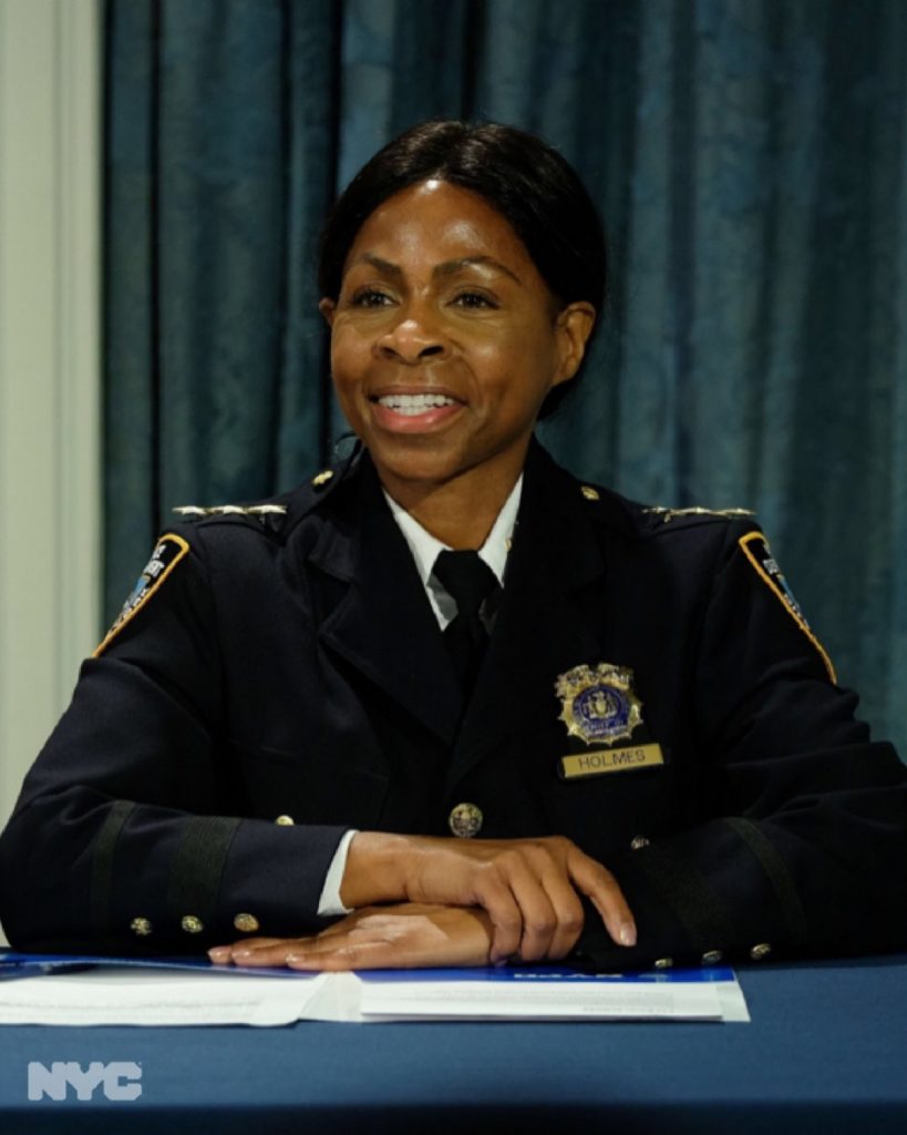 „Rasismul” lui Trump. O femeie de culoare va conduce 77 de secții de poliție din New York