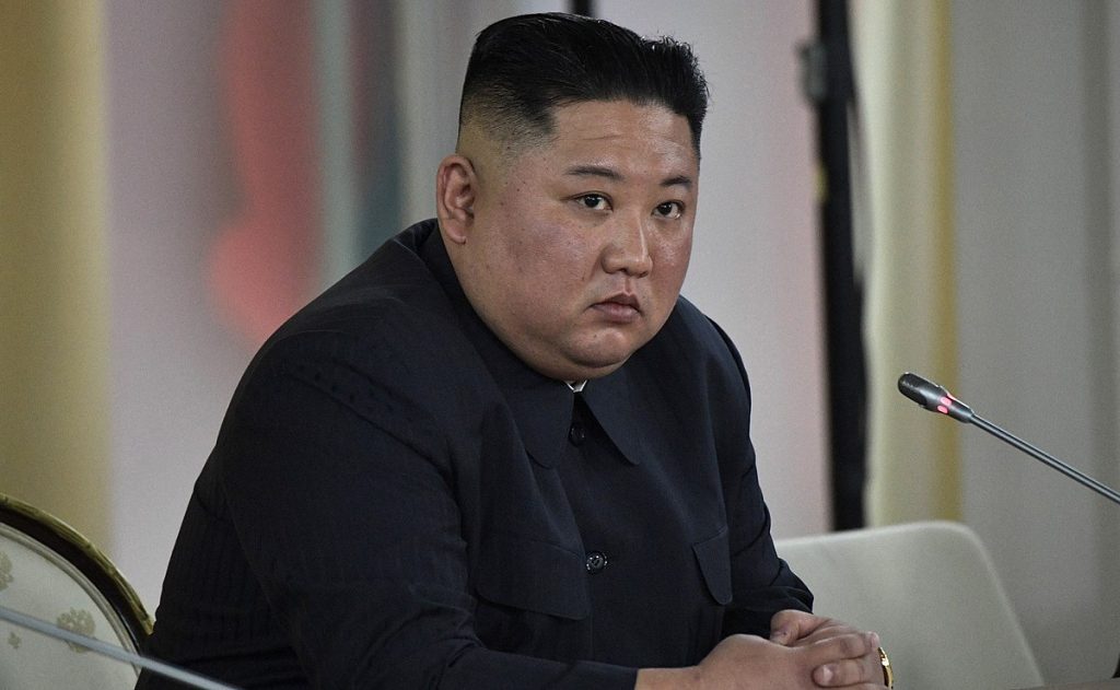 Kim aduce un omagiu soldaților din China uciși în Războiul din Coreea