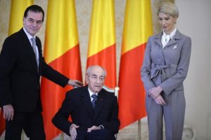 Doliu în PNL. A murit „doamna de fier”. Liderii partidului încă n-au aflat vestea neagră
