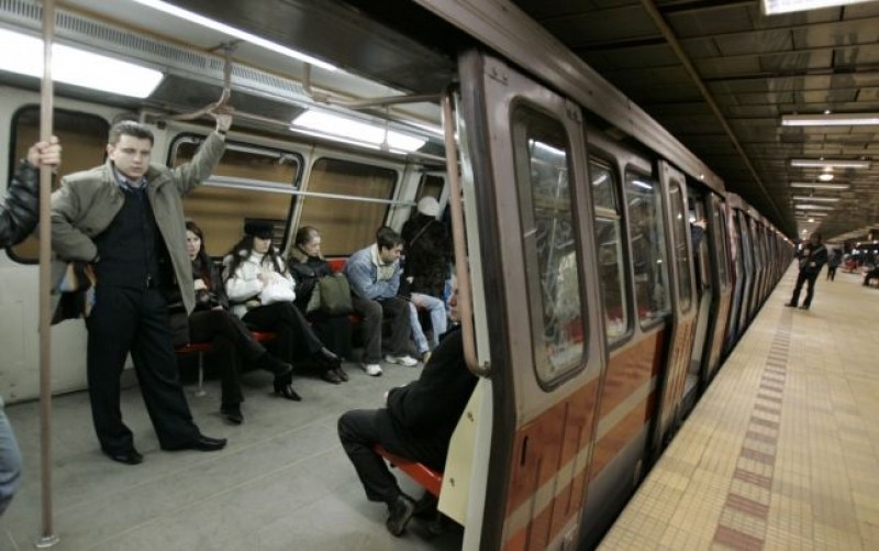 Măsuri speciale la metrou. Poliția va face controale în toate trenurile