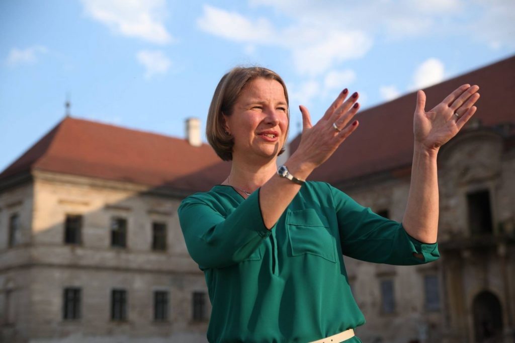 MTI: Alegeri în România – Candidatul maghiarilor care au emigrat din Transilvania așteaptă lista cu sarcini