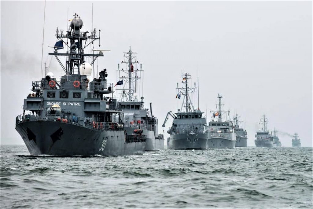 Marea Neagră, păzită de militari NATO, în izolare la bordul navelor